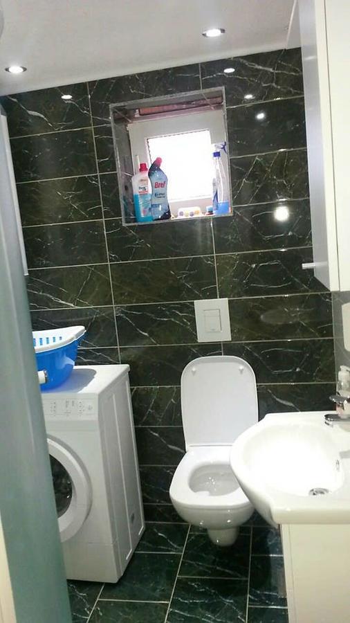 Luxury Apartment In The Heart Of ヤイツェ エクステリア 写真